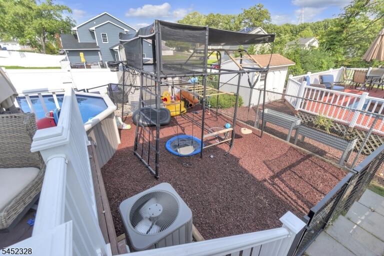 Property listing MLS 4045626 photo 29
