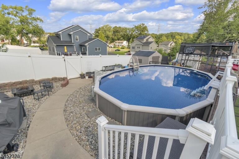 Property listing MLS 4045626 photo 35