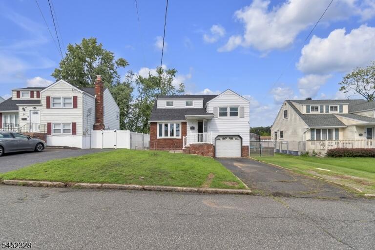 Property listing MLS 4045626 photo 4