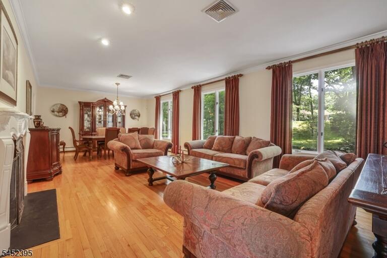 Property listing MLS 4045643 photo 16