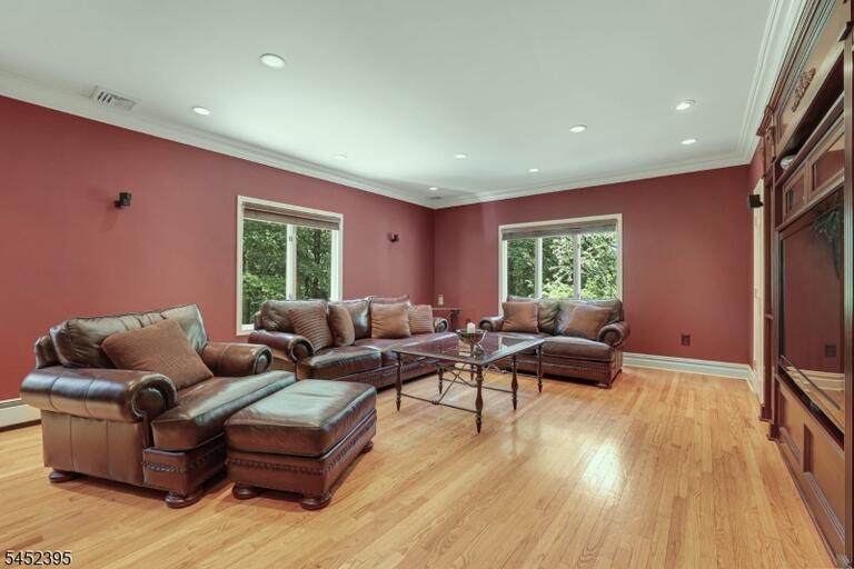 Property listing MLS 4045643 photo 20