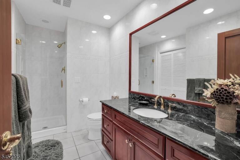 Property listing MLS 4045643 photo 25