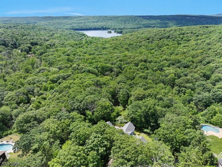 Property listing MLS 4045643 photo 3