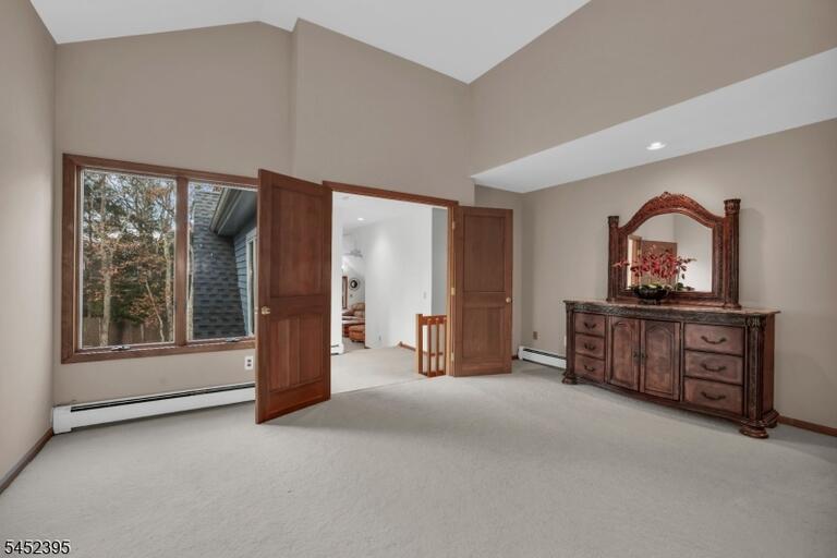 Property listing MLS 4045643 photo 33