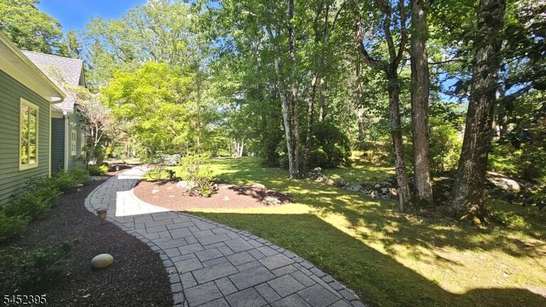 Property listing MLS 4045643 photo 4