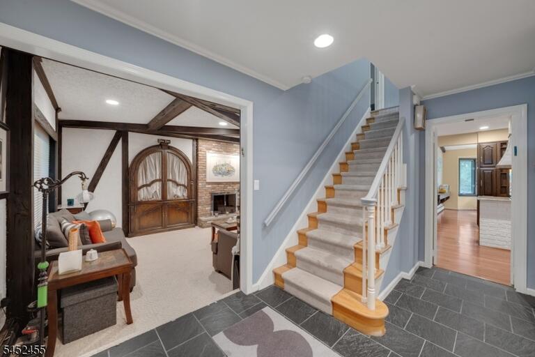 Property listing MLS 4045701 photo 4