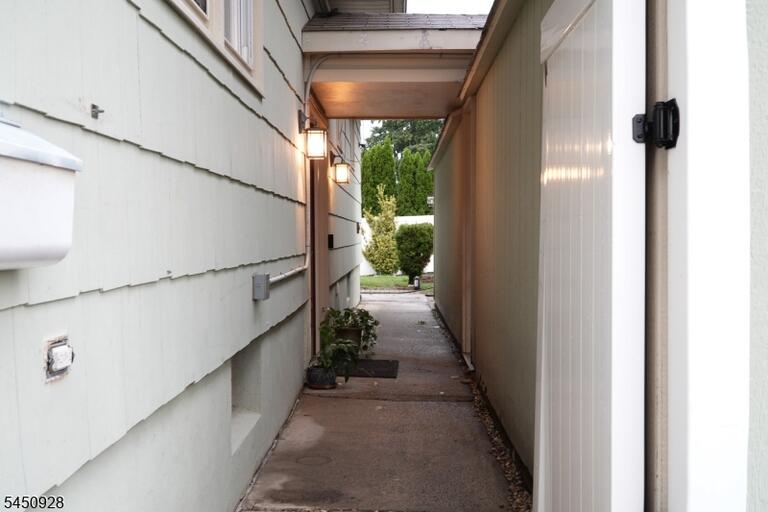 Property listing MLS 4045705 photo 15