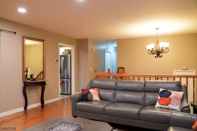Property listing MLS 4045705 photo 3