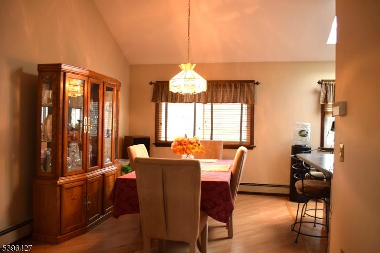 Property listing MLS 4045722 photo 3