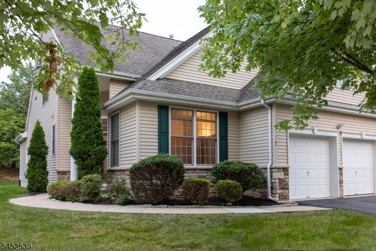 Property listing MLS 4045773 photo 3