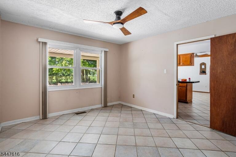 Property listing MLS 4045809 photo 8
