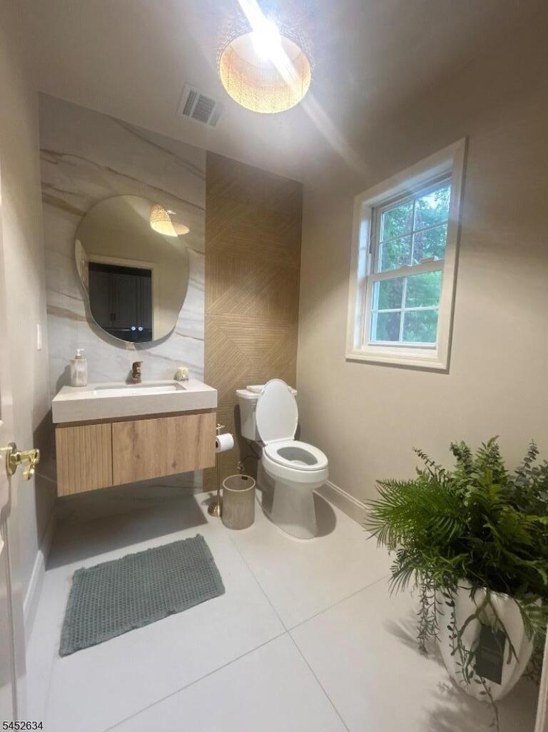 Property listing MLS 4045827 photo 8