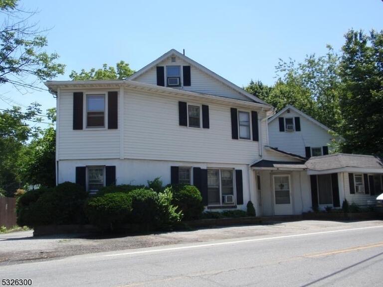 Property listing MLS 4045911 photo 1