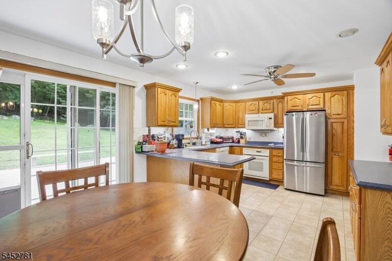 Property listing MLS 4045986 photo 14