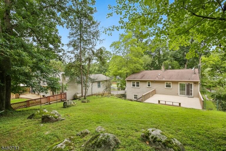 Property listing MLS 4045986 photo 4