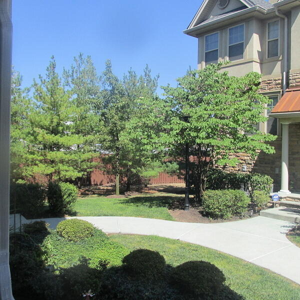 Property listing MLS 4046057 photo 2