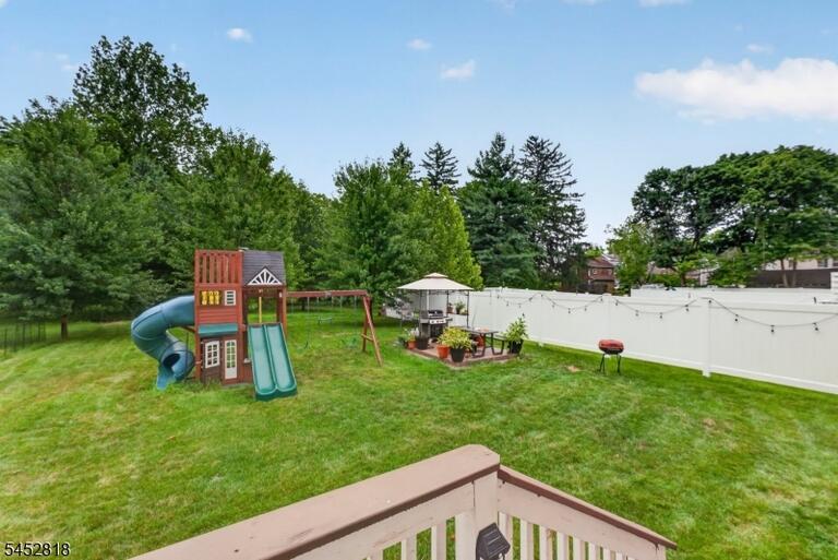 Property listing MLS 4046068 photo 39