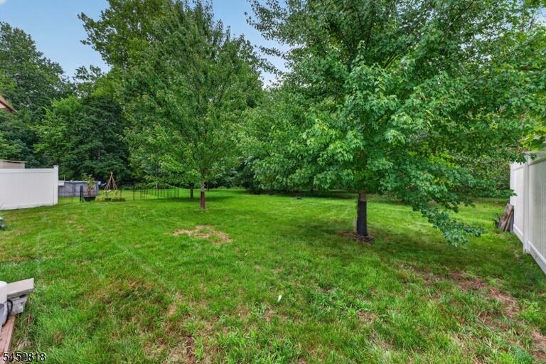 Property listing MLS 4046068 photo 40