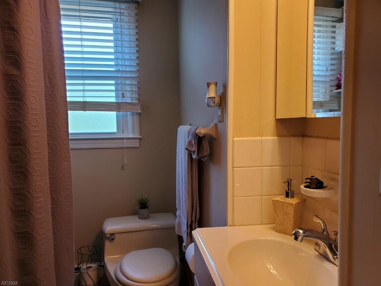 Property listing MLS 4046093 photo 6