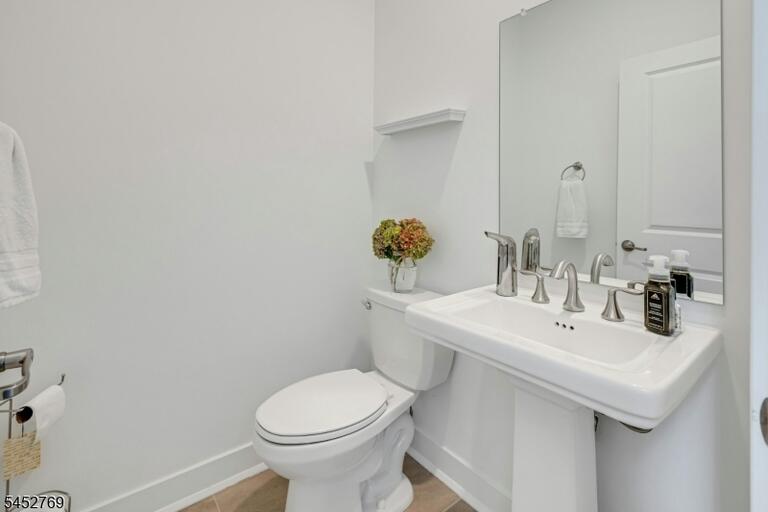 Property listing MLS 4046102 photo 13