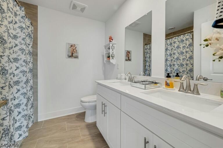 Property listing MLS 4046102 photo 21