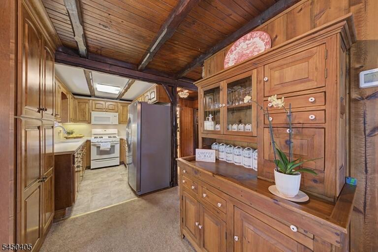Property listing MLS 4046115 photo 10