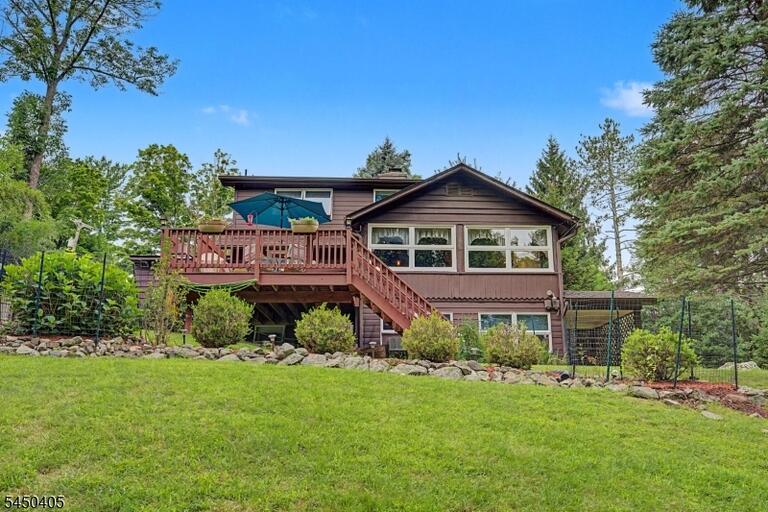 Property listing MLS 4046115 photo 4