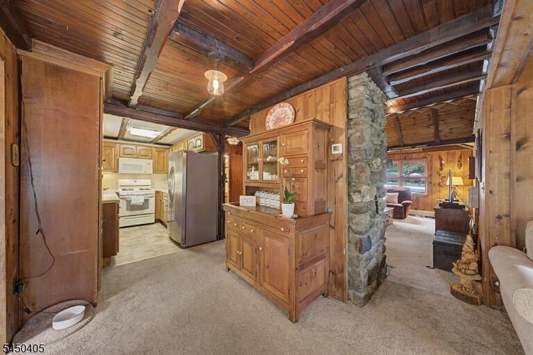 Property listing MLS 4046115 photo 8
