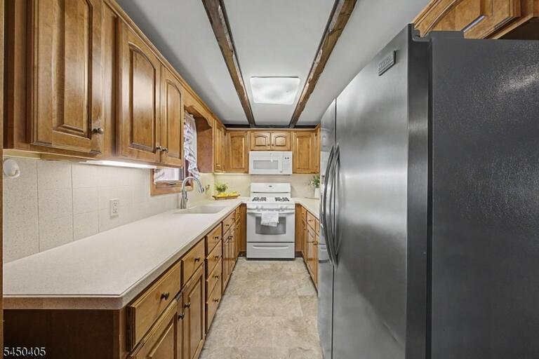 Property listing MLS 4046115 photo 9