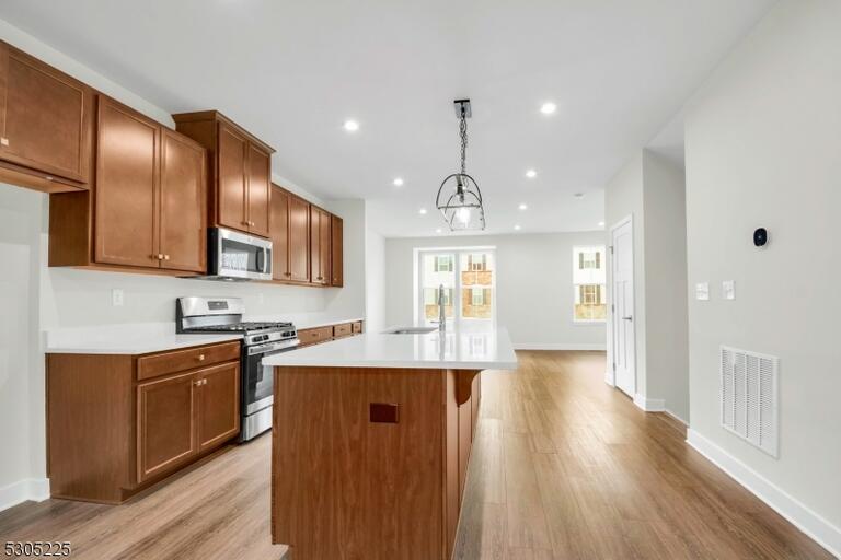 Property listing MLS 4046131 photo 4