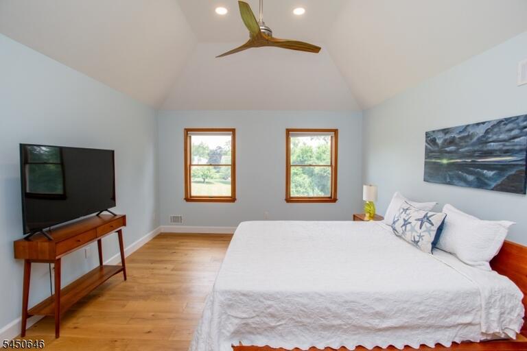 Property listing MLS 4046192 photo 22