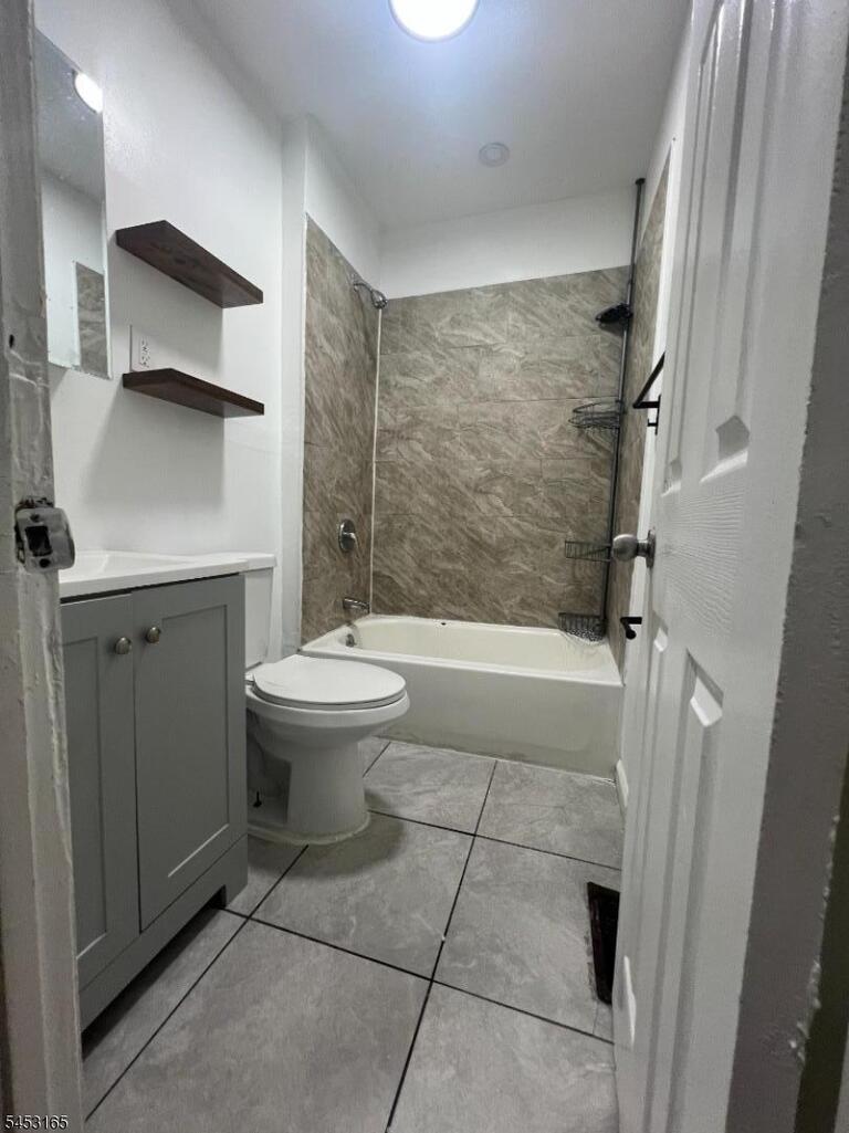 Property listing MLS 4046255 photo 2