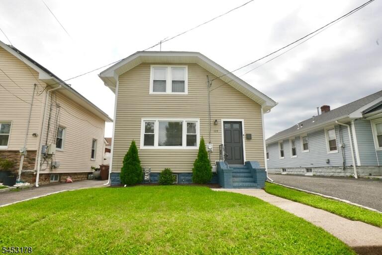 Property listing MLS 4046280 photo 1
