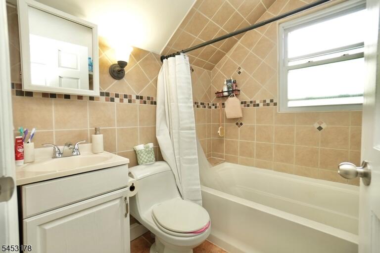 Property listing MLS 4046280 photo 19