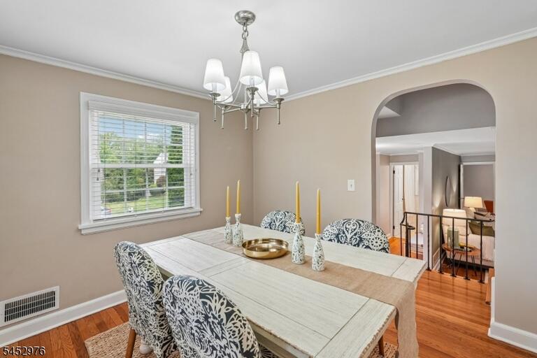 Property listing MLS 4046328 photo 12