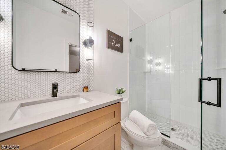 Property listing MLS 4046342 photo 8