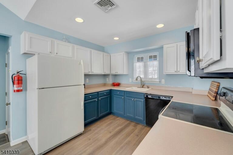 Property listing MLS 4046343 photo 16