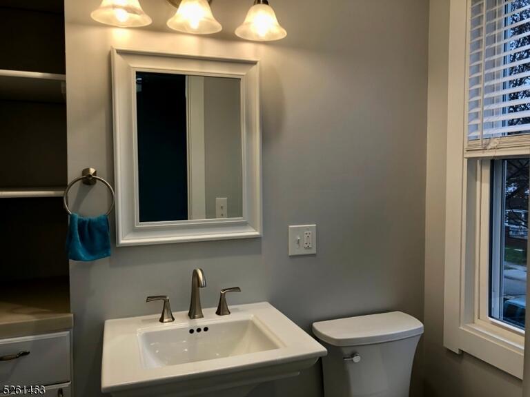 Property listing MLS 4046379 photo 5