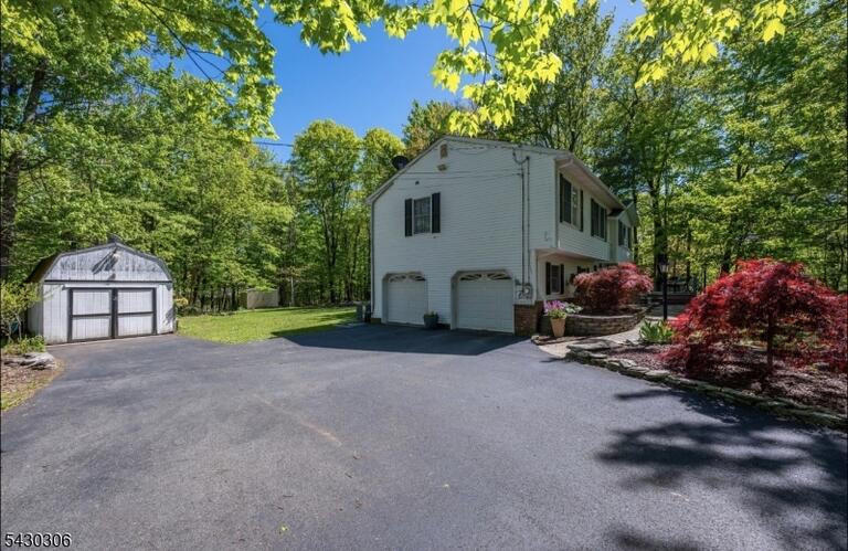 Property listing MLS 4046387 photo 27