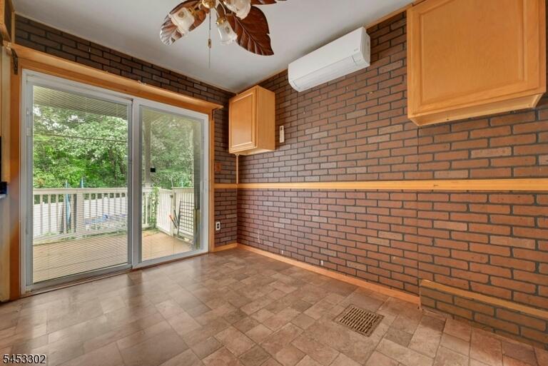 Property listing MLS 4046397 photo 7