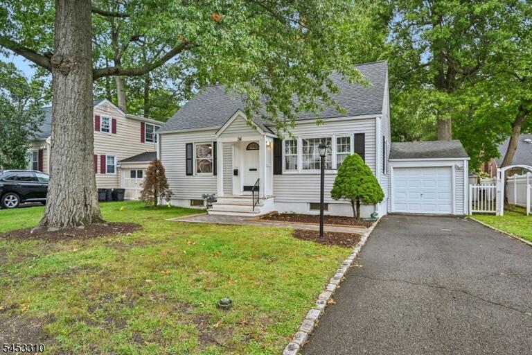 Property listing MLS 4046401 photo 2