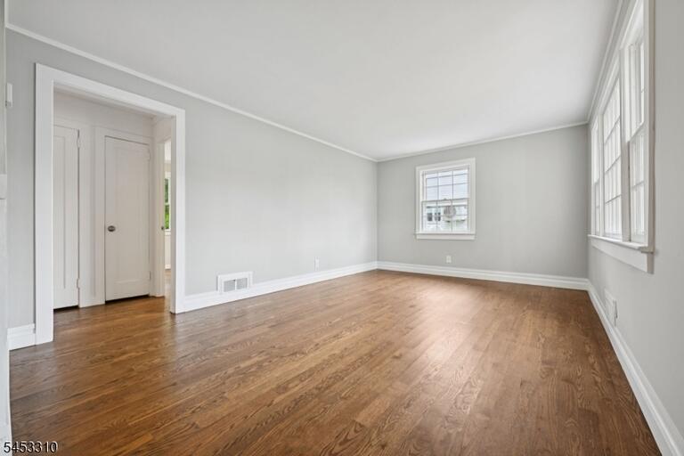 Property listing MLS 4046401 photo 4