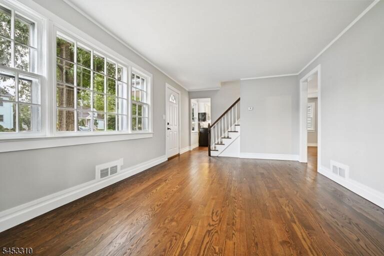 Property listing MLS 4046401 photo 6