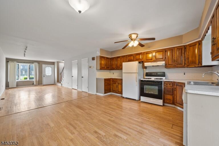 Property listing MLS 4046420 photo 11