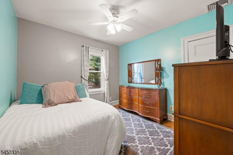 Property listing MLS 4046444 photo 25
