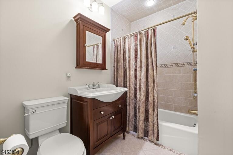 Property listing MLS 4046444 photo 30