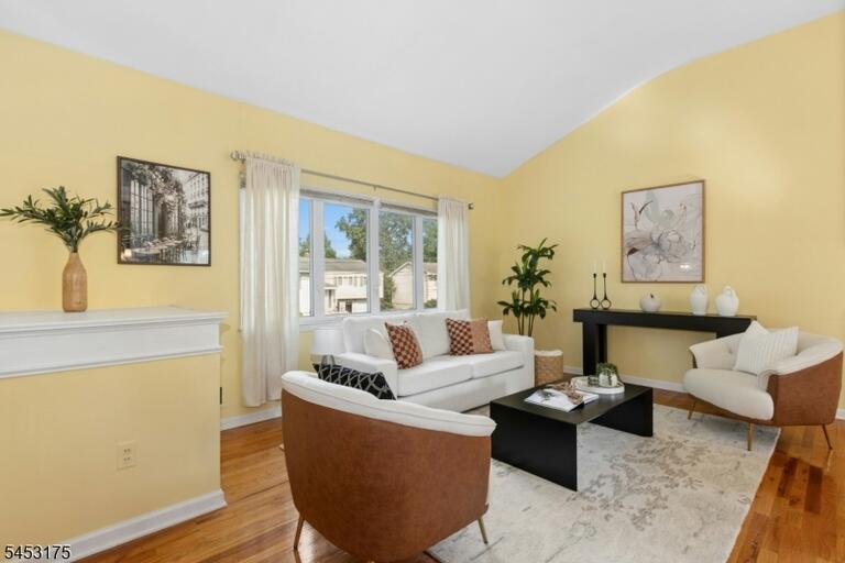 Property listing MLS 4046448 photo 5