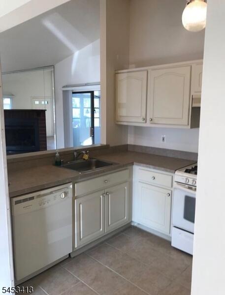 Property listing MLS 4046475 photo 5