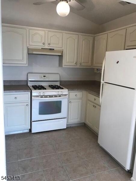 Property listing MLS 4046475 photo 6