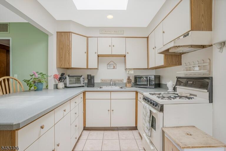 Property listing MLS 4046477 photo 11